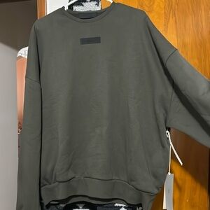 Fear of god Essentials pullover. NWT